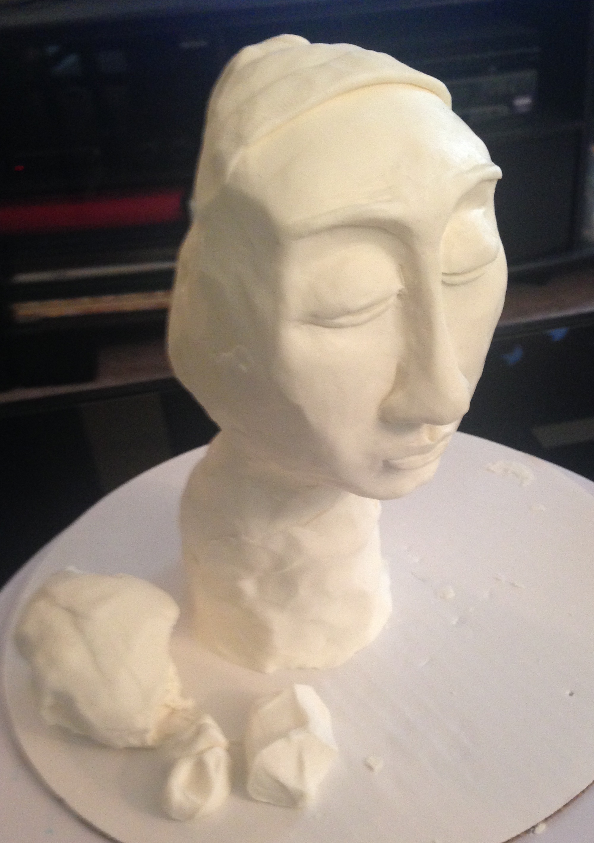 Sculpting a Face with Modeling Chocolate – Melodía